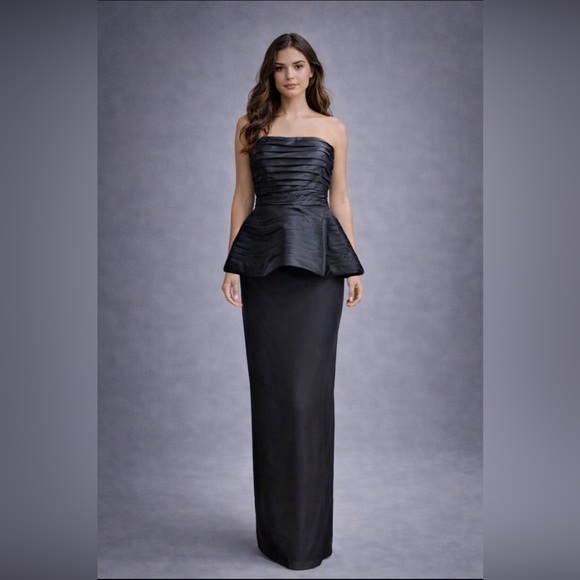 bill blass Dresses & Skirts - Bill Blass Ruched Peplum Black Gown. Sz 2-4. Mint! Emma Stone 2024 Oscars!